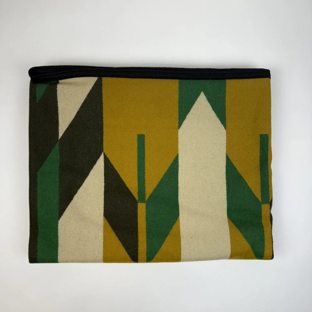 New Limited Edition Filson x Pendleton Trailblazer Wool 78 x 64 in Throw Blanket